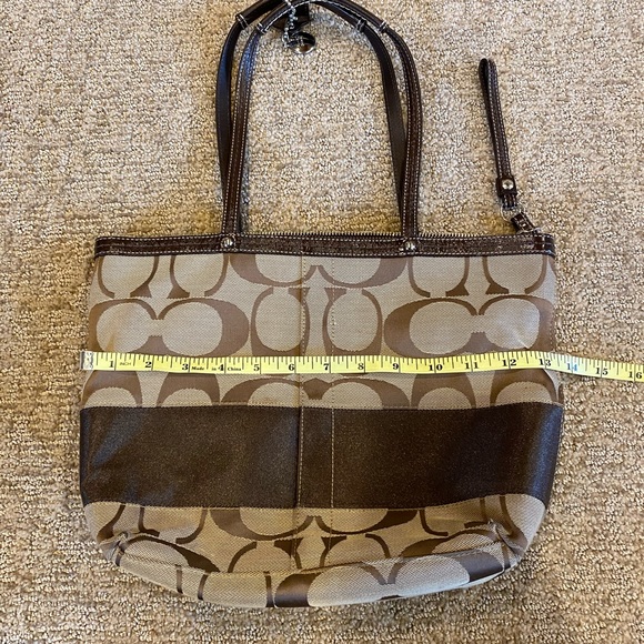 Coach Handbags - Coach Purse